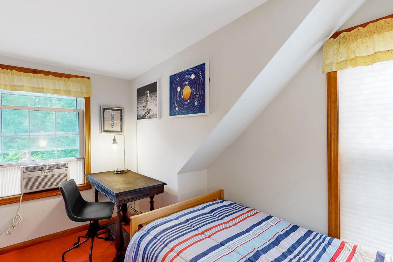 Vila Cape Me Away Gilford Exteriér fotografie